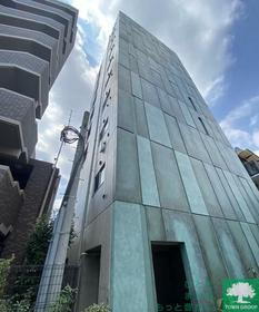 東京都目黒区南３ 10階建 築2年11ヶ月