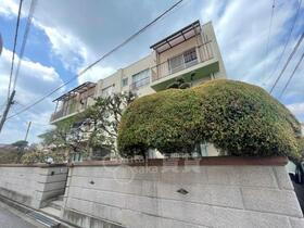 マンション山田 3階建