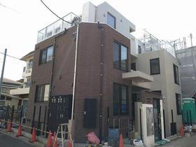 東京都中野区中央３ 地上3階地下1階建 築2年5ヶ月