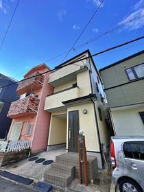 大阪府和泉市富秋町２ 3階建 築24年2ヶ月