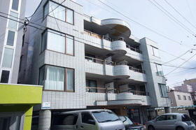 北海道札幌市中央区南五条西１２ 4階建 築35年3ヶ月