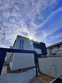 大阪府和泉市府中町８ 3階建 築2年3ヶ月