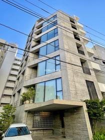 東京都渋谷区東２ 8階建 築8年4ヶ月