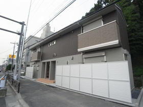 神奈川県川崎市麻生区片平２ 2階建 築8年9ヶ月