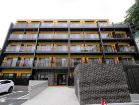 神奈川県横浜市中区新山下１ 5階建 築1年4ヶ月