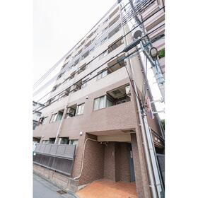 東京都新宿区上落合１ 7階建
