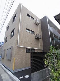兵庫県神戸市西区持子２ 3階建 築12年10ヶ月