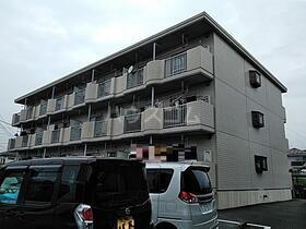 静岡県富士市比奈 3階建