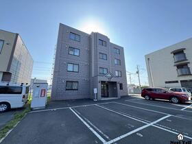 北海道札幌市白石区米里五条１ 賃貸マンション