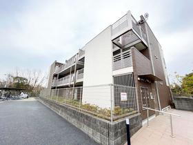 神奈川県横浜市港北区富士塚１ 3階建 築6年10ヶ月