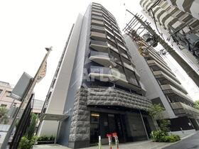 大阪府大阪市北区神山町 13階建