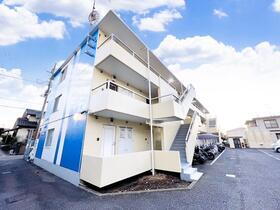 神奈川県藤沢市石川３ 3階建