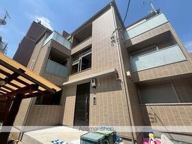 東京都渋谷区初台２ 3階建 