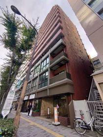 東京都豊島区東池袋１ 13階建