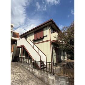 神奈川県横浜市鶴見区上の宮１ 賃貸アパート