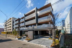 エクラージュ泉中央 4階建