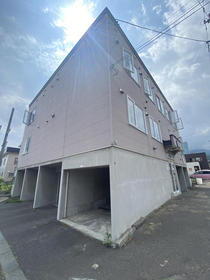 北海道札幌市手稲区富丘一条７ 3階建 築23年11ヶ月