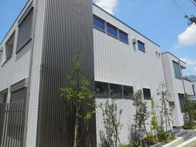 東京都目黒区洗足２ 2階建 築8年1ヶ月