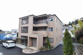 神奈川県小田原市城山２ 3階建 築10年9ヶ月