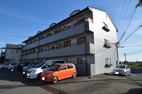 兵庫県姫路市飾磨区今在家４ 3階建 築28年8ヶ月