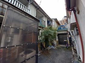 大阪府枚方市須山町 2階建