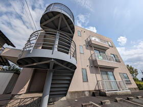 静岡県浜松市中央区佐鳴台３ 3階建 築33年2ヶ月