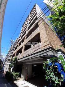 大阪府大阪市北区末広町 9階建