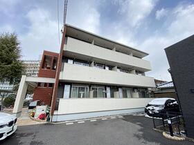 リベルテアーク 3階建