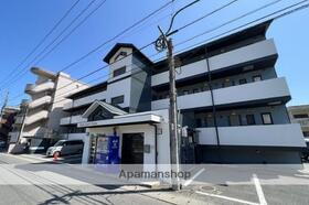 ピュアコート賀来 3階建