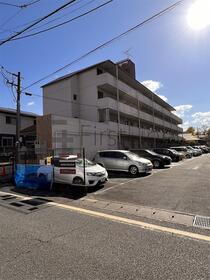 京都府京都市山科区音羽山等地 築46年2ヶ月 4階建