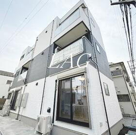 東京都品川区大井２ 3階建 築1年6ヶ月
