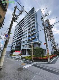 大阪府大阪市西区川口４ 13階建