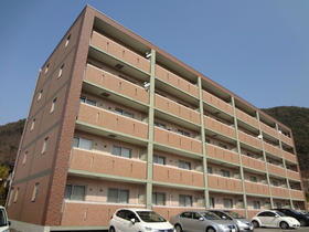 長野県松本市大字里山辺 5階建 築16年9ヶ月