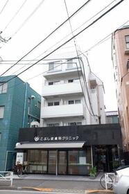 Ａｘｉｓ　Ｋｏｍａｚａｗａ