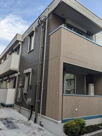 東京都中野区東中野５ 2階建