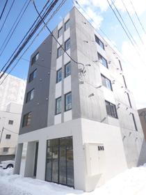 北海道札幌市中央区北五条西２５ 5階建 築6年4ヶ月