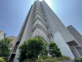 兵庫県神戸市中央区布引町１ 地上14階地下1階建 築7年6ヶ月