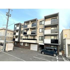 北海道札幌市中央区北十三条西１５ 4階建 築2年6ヶ月