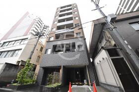 大阪府大阪市北区同心２ 8階建