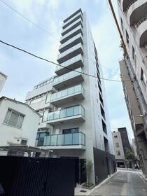 東京都新宿区四谷三栄町 11階建 