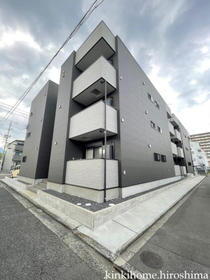 広島県廿日市市地御前１ 3階建 築2年5ヶ月