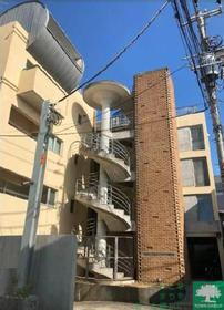 東京都目黒区目黒本町５ 4階建 築28年2ヶ月