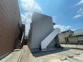 Ｂｒｅｅｚｅ　Ｒｅｓｉｄｅｎｃｅ　Ｍｏｒｉｙａ