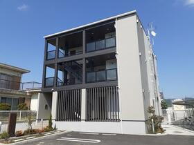 京都府京田辺市三山木直田 3階建 築1年6ヶ月