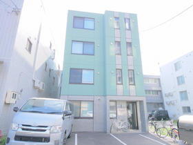 北海道札幌市白石区菊水四条２ 4階建 築5年4ヶ月
