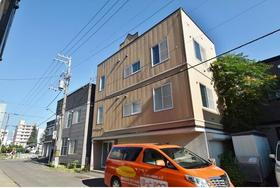 北海道札幌市中央区南七条西１２ 3階建 築27年5ヶ月