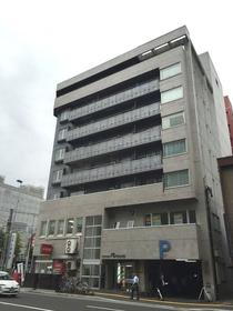 北海道札幌市中央区南一条西１５ 8階建