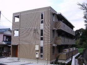 神奈川県川崎市高津区新作３ 3階建 築14年10ヶ月