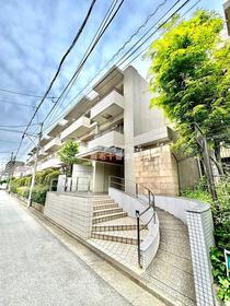 東京都目黒区平町２ 3階建 築25年5ヶ月