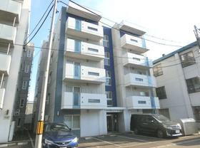 北海道札幌市中央区北一条東１２ 5階建 築10年7ヶ月